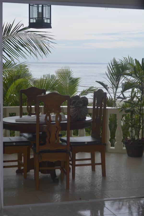 The Wilsons' Shangrila Bed and Breakfast Dumaguete City Buitenkant foto